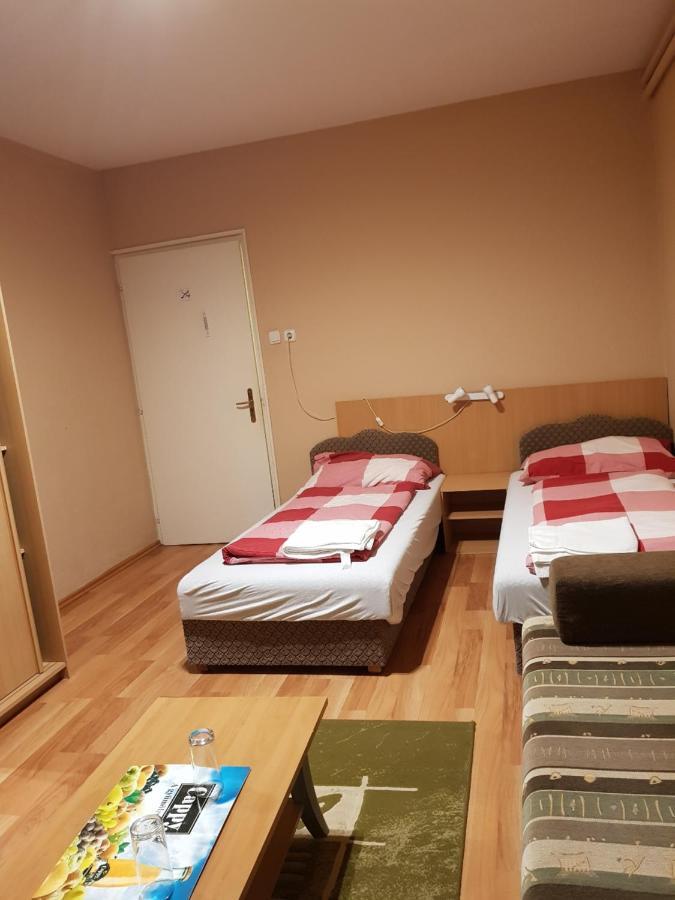 Fortuna Panzio Otel Orosháza Dış mekan fotoğraf